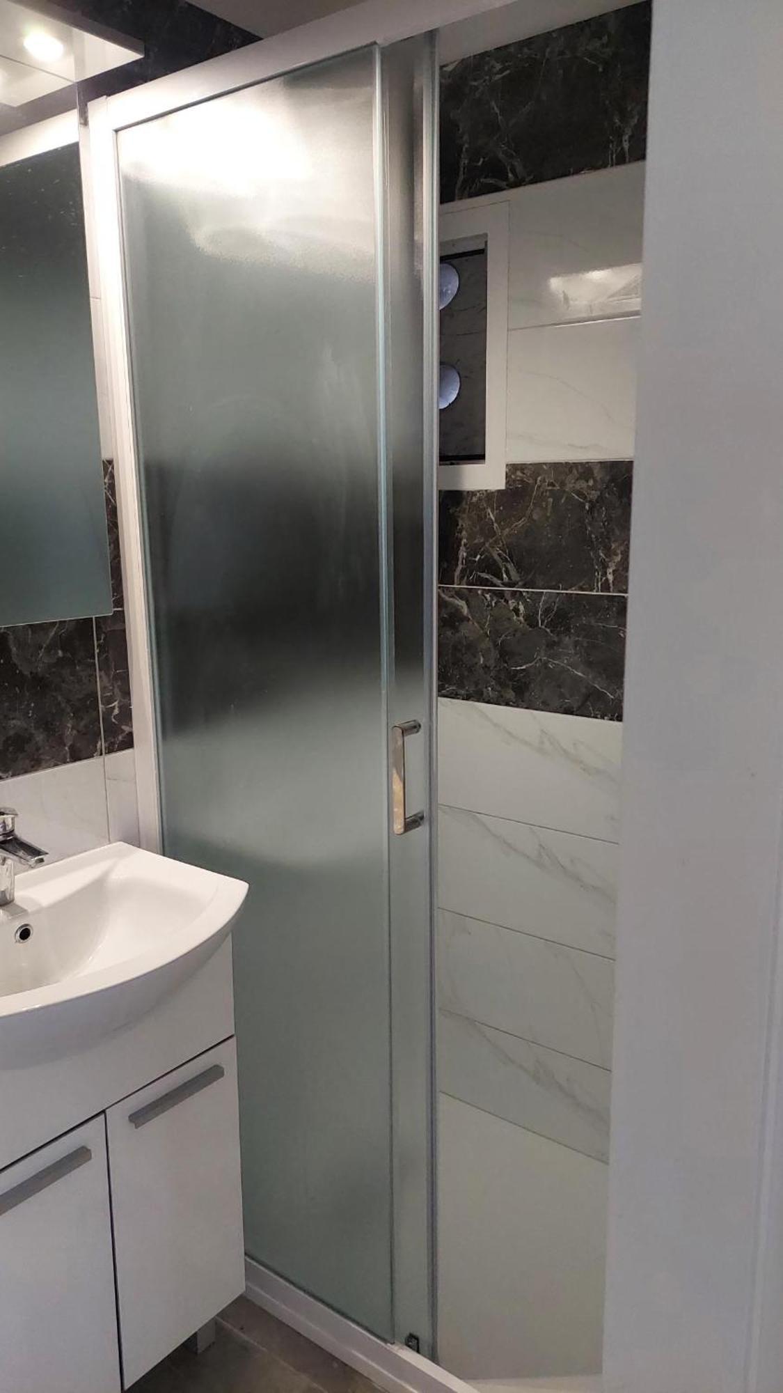 Room With Private Toilet And Terrace In City Center In Shared Apartment Spalato Esterno foto