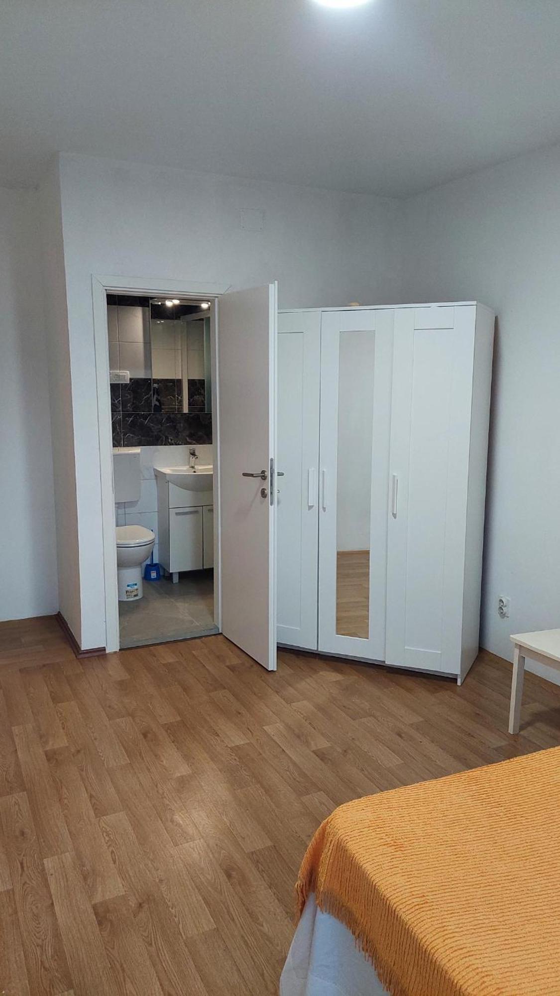 Room With Private Toilet And Terrace In City Center In Shared Apartment Spalato Esterno foto